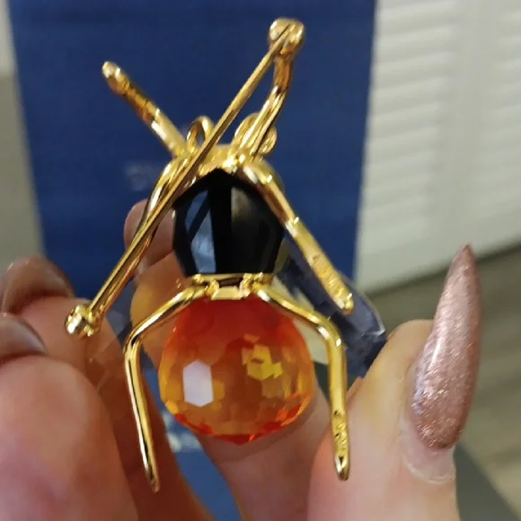 Daniel Swarovski Crystal Paradise Alipur Bumblebee Brooch - Picture 7 of 9